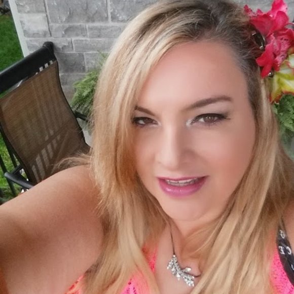 Meet your Posher - Picture 2 of 4